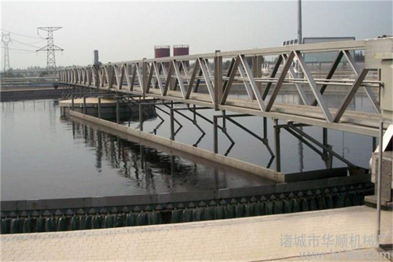 桁车式虹吸泥机