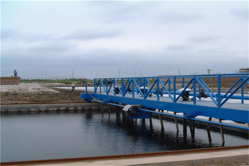 桁车式虹吸泥机