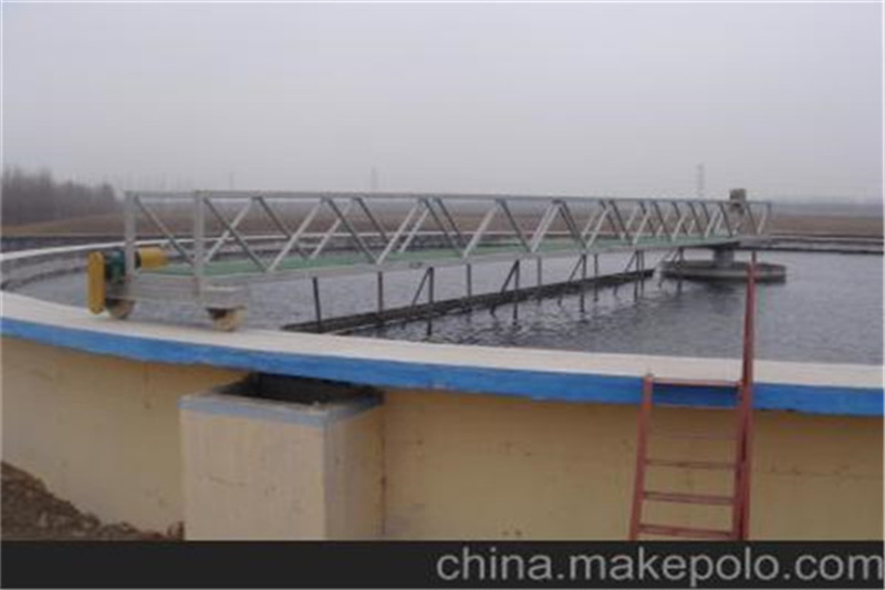 中心传动刮泥机